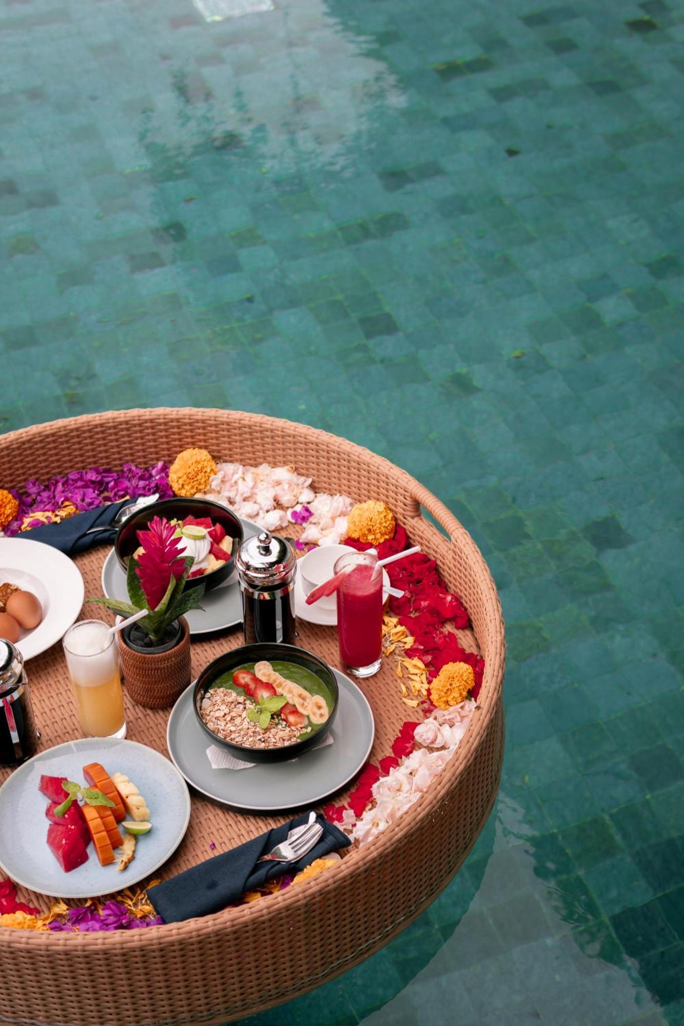 Bukit Barat Sumberkima Villa *
