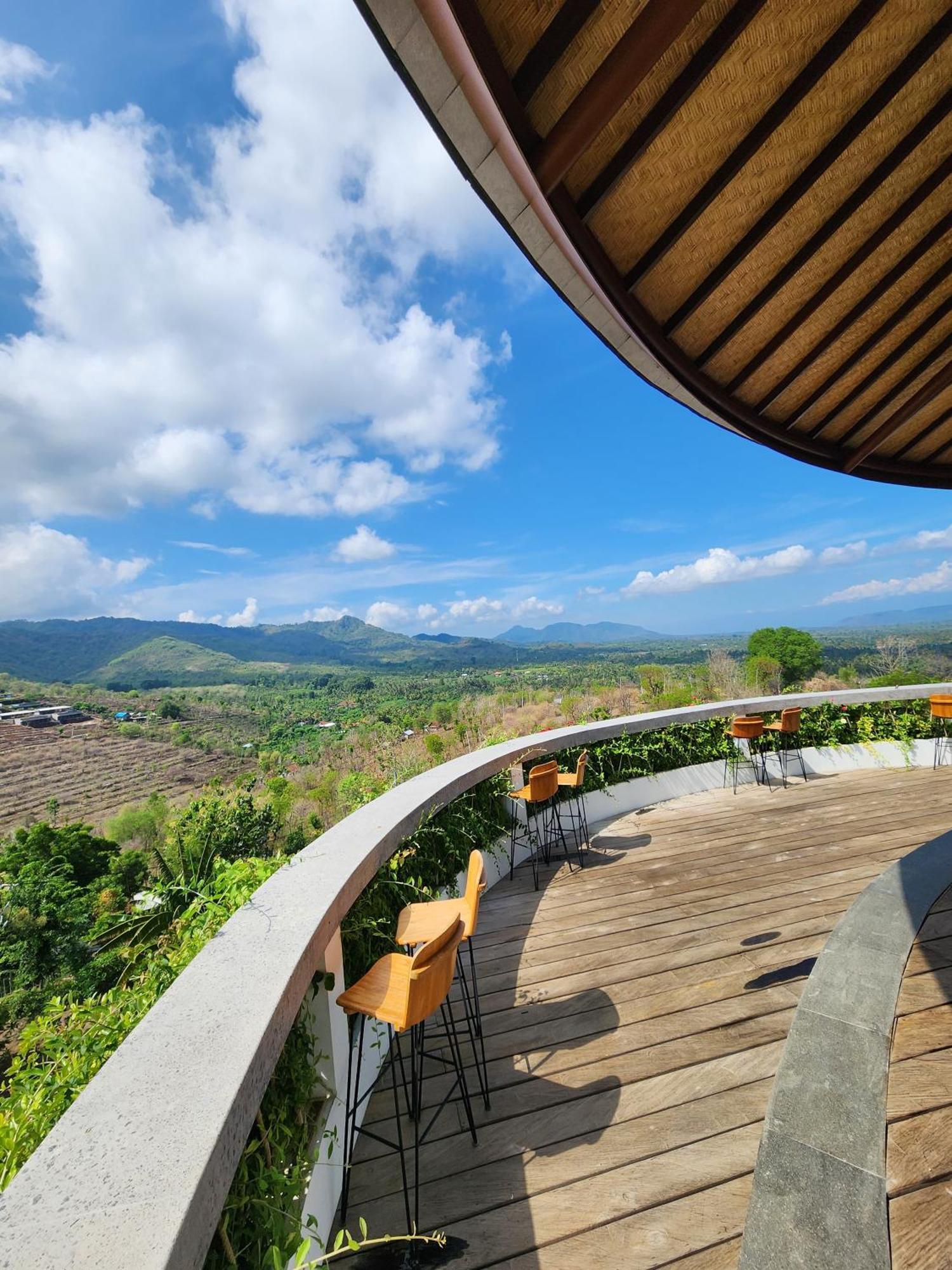 Villa Bukit Barat Sumberkima